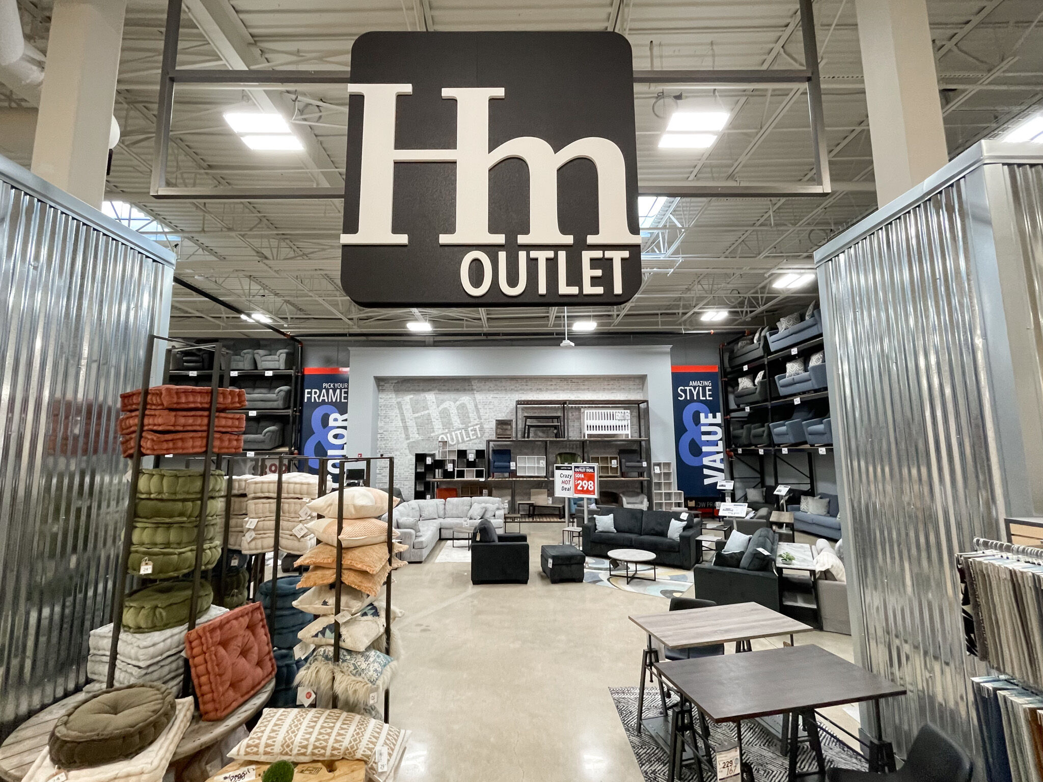In Store Clearance Outlet Center Homemakers