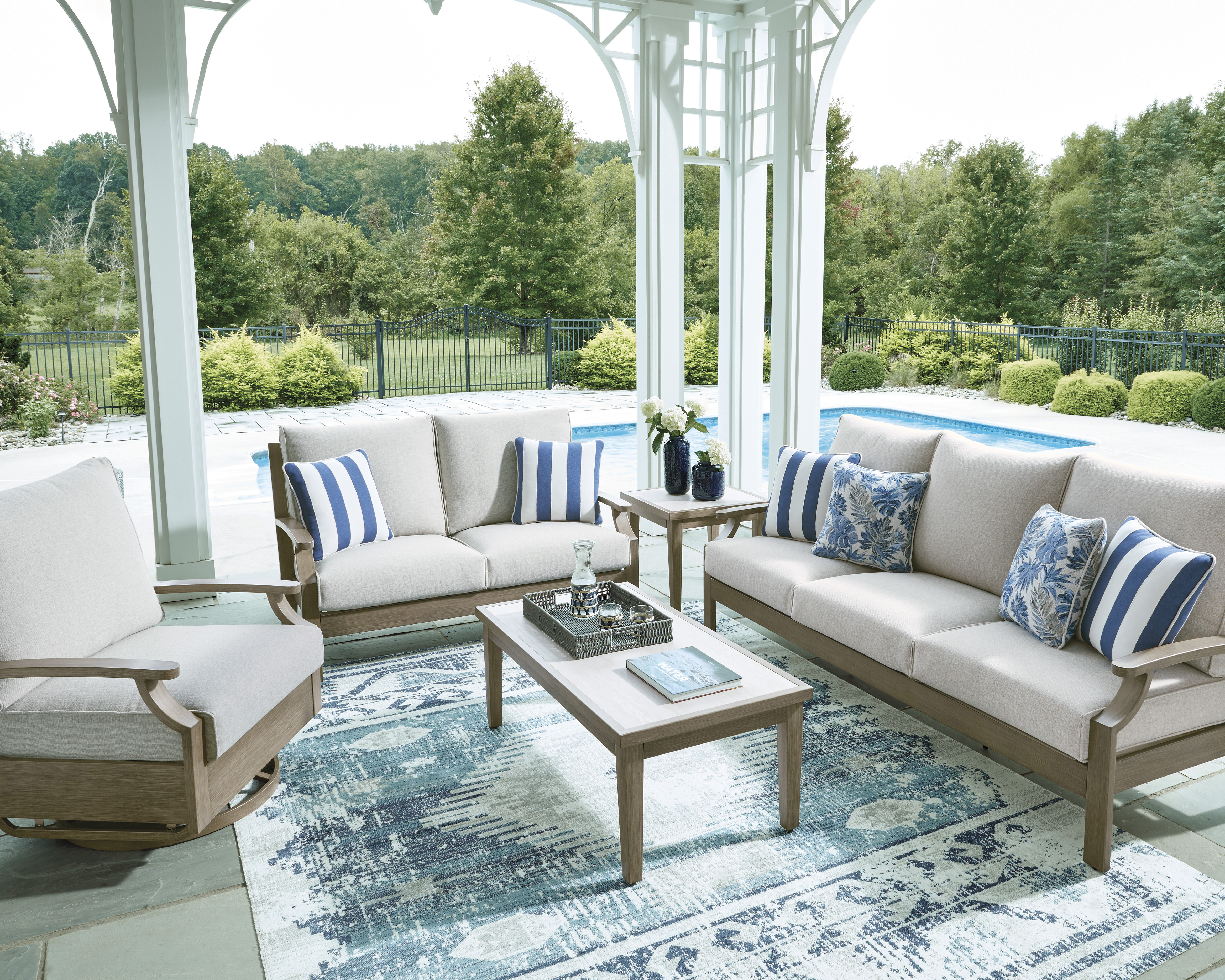 modern outdoor furniture set