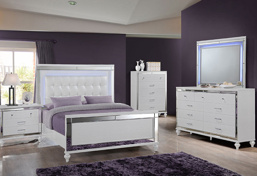 Glam style bedroom