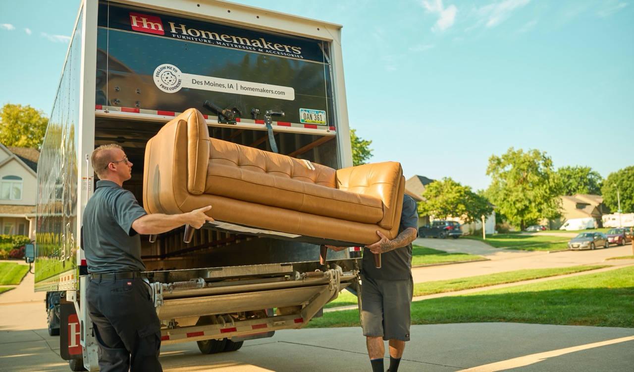 Homemakers Furniture in-home delivery