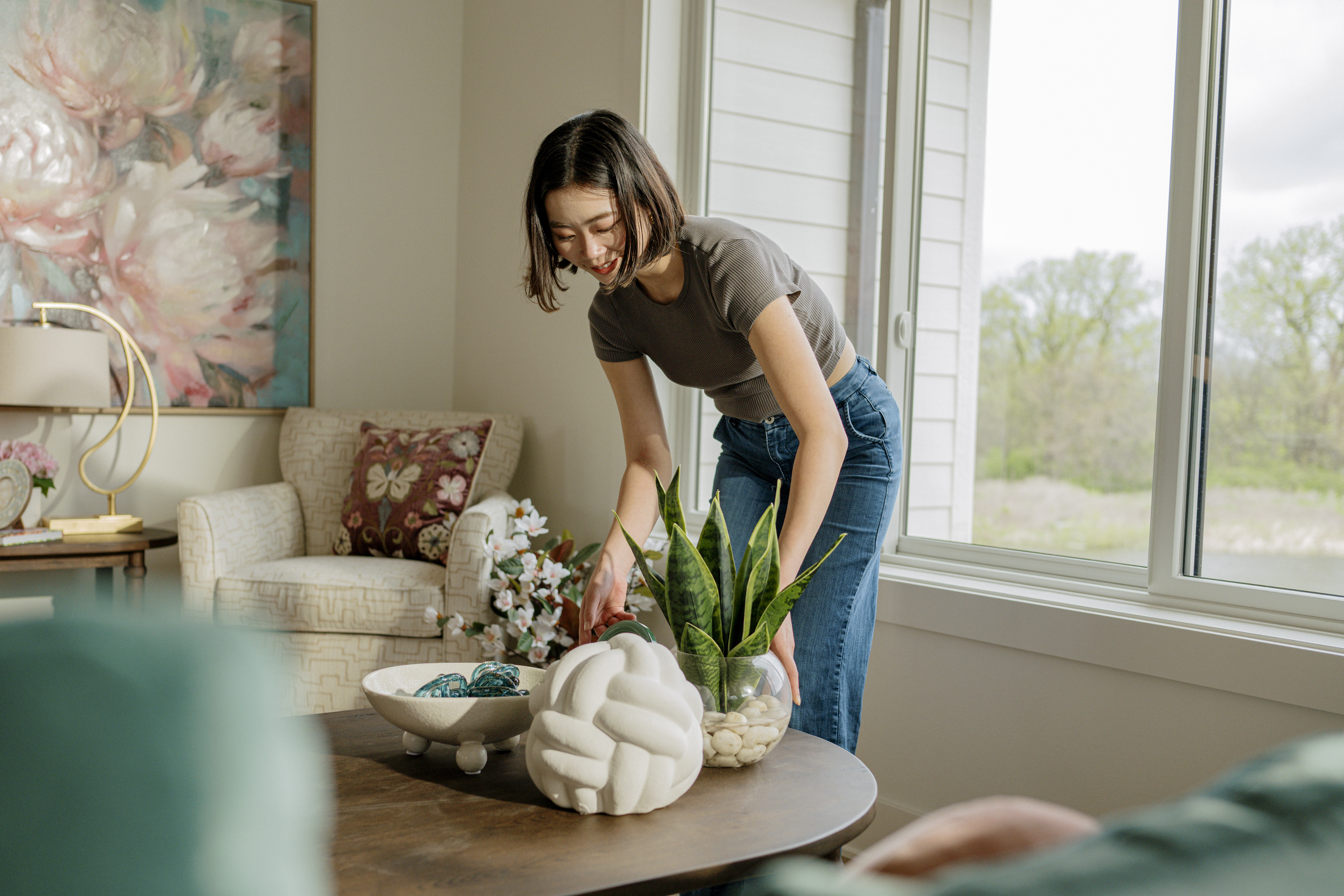 Three items to style the coffee table in varying heights