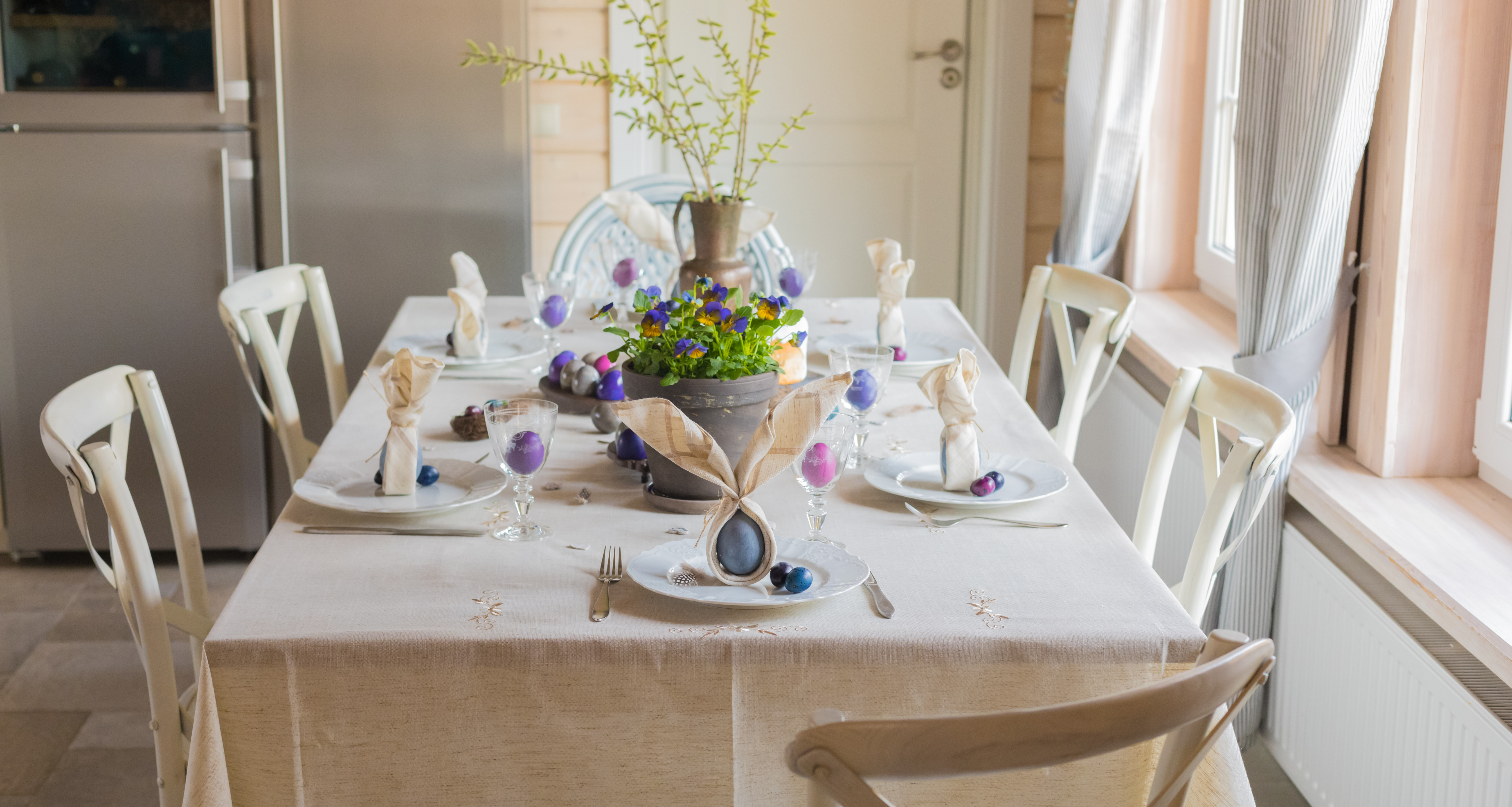 Simple Easter table for casual gathering